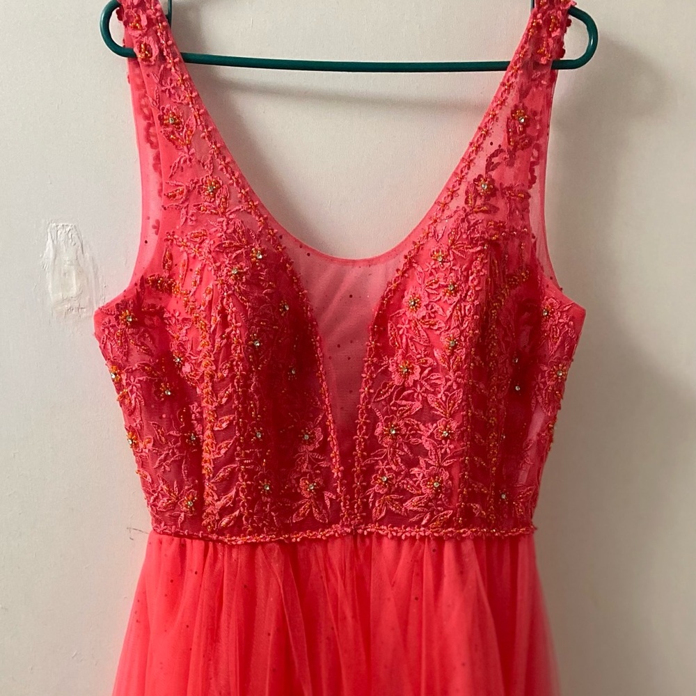 Beautiful watermelon color dress.